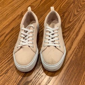 Platform lowtop shoes